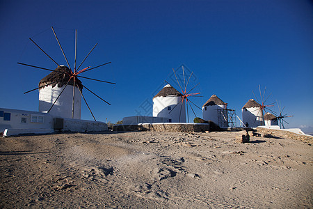 希腊Mykonos岛传统风车的著名观景 米科诺斯岛图片