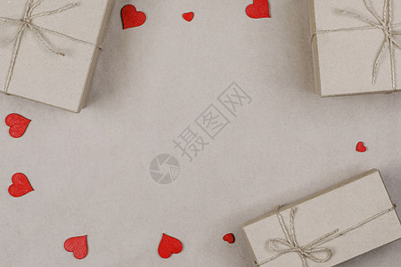 礼品盒和红心 框架 平躺 复古的 丝带 工艺 情人节图片