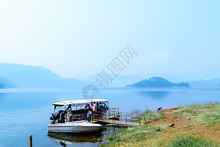 2017年12月15日 印度阿萨姆 Assam 印度游客享受游轮旅游旅行 帆船 交通方式图片