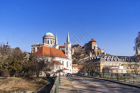 在匈牙利的城堡 西风大教堂 匈牙利最大的教堂 埃斯泰尔戈姆大教堂的景色 匈牙利西风大教堂 冲天炉 风景图片