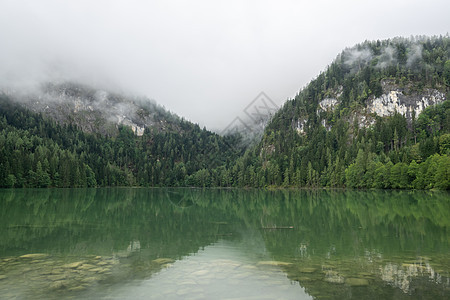 奥地利美丽的湖泊 奥地利的格莱因克西 山脉图片