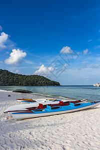 越南Phu Quoc的Sao Beach两条空皮艇图片