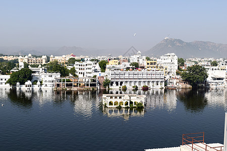 2019 年 5 月 印度拉贾斯坦邦乌代浦市皮丘拉湖——人工淡水湖 以皮丘利村命名 Jag Niwas 和两个岛屿位于 Pich图片