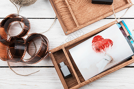 带结婚日照片的木制摄影盒 浪漫 卡 情人节 丈夫图片