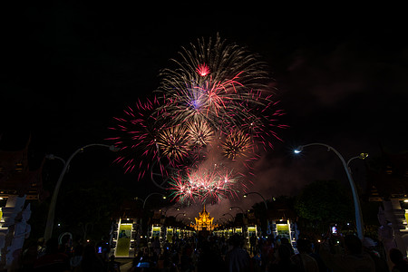 皇室2018年新年活动彩虹烟花 派对 花园 建筑图片