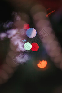 上面的颜色是灯光 圣诞树上装饰的花园 模糊不清 bokeh 天 十二月图片