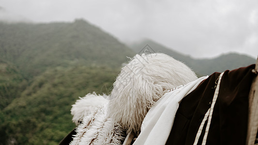 格鲁吉亚有山山的传统衣着格鲁吉亚人图片