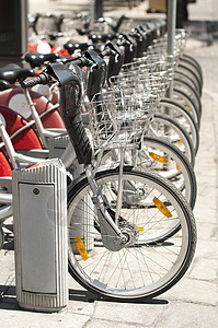 自行车泊车 街道 老的 游客 车轮 踏板 保护 欧洲图片