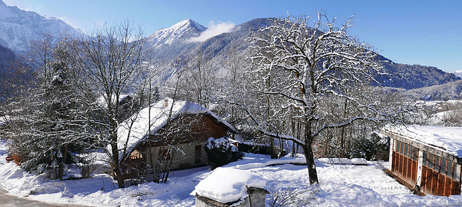 法国勃朗峰节假日 法国 全景 薄片 村庄 雪 白色的图片