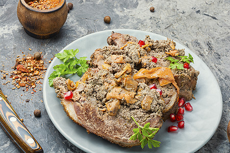 鸭子和肝脏 宴会食品 开胃 胸部 酿肉 家禽 烤肉 假期图片