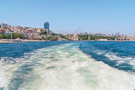 土耳其伊斯坦布尔Bosphorus海峡的Dolmabahace宫视图图片
