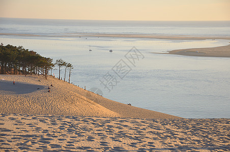 法国Arcachon湾和pilat dune周围的假期 旅行 岬图片