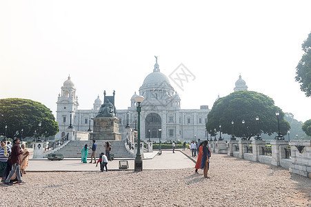 Victoria纪念大理石建筑 专门纪念维多利亚女王 一个博物馆 旅游目的地和繁忙城市中间的标志性象征物 2019年5月 印度西图片