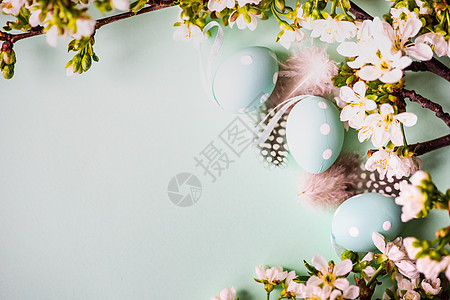 复活节贺卡概念 喜庆的 桌子 柔和的 假期 开花 食物图片