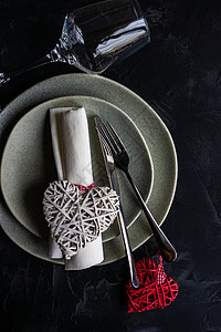 圣情人夜餐桌设置 心 红色的 食物 假期 桌子背景图片
