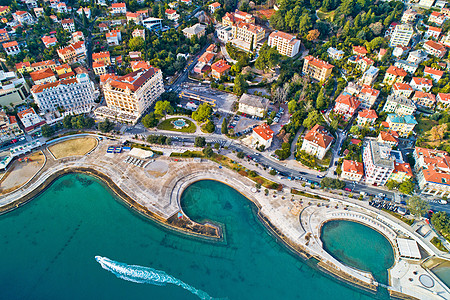 空中全景的Slatina海滩图片