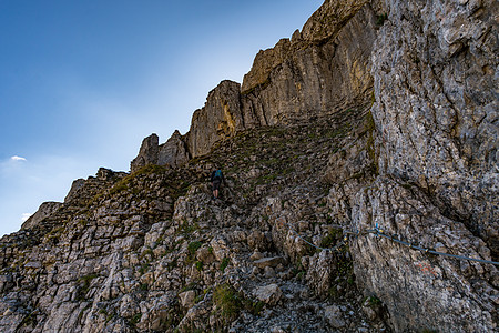 在的Hohe Ifen号上打着 高山 山顶风光 运动图片