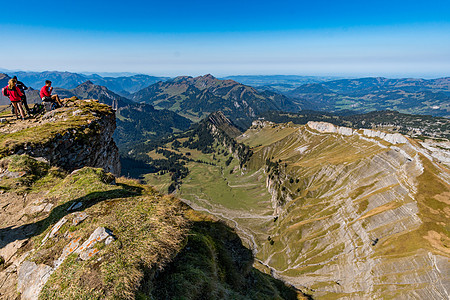 在的Hohe Ifen号上打着 山 运动 奥地利图片