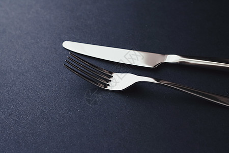 叉和刀 餐桌装饰用的银餐具 最起码的设计和饮食 食物 极简主义图片