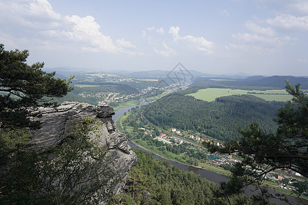 从Lilienstein山对瑞士萨克森Elbe河谷的观察图片
