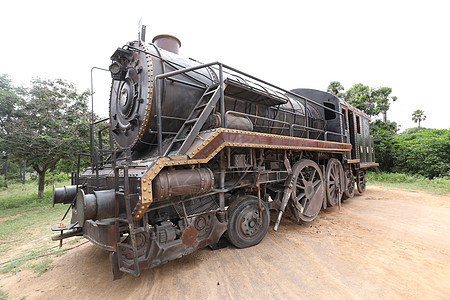 蒸汽火车发动机 铁路公路 车站 天气 蒸汽机 阳光 旅游 老的图片