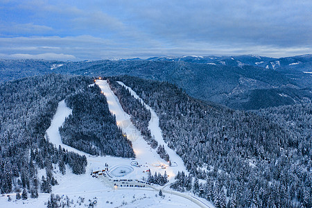 冬季罗马尼亚Borsec滑雪胜地图片