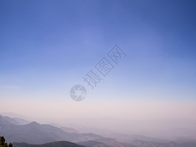 日出时的山地山谷 自然夏季风景 环境 黄昏 草地图片