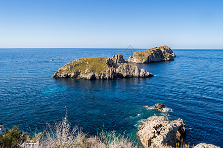 位于Majica海岸线的美丽Malgrats群岛图片
