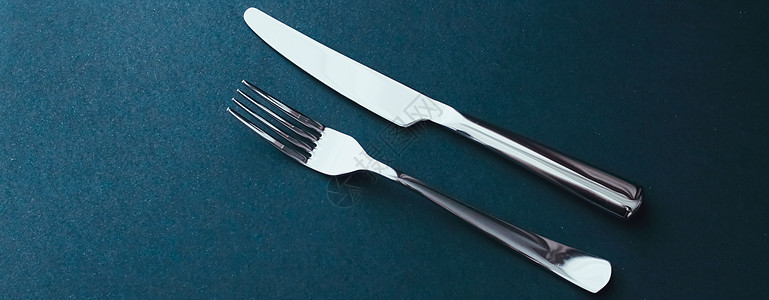 叉和刀 餐桌装饰用的银餐具 最起码的设计和饮食 美食 饥饿图片
