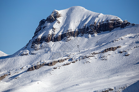 法国现代滑雪胜地Flaine村 山脉 危险图片