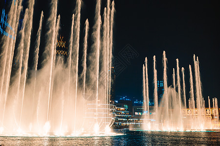 迪拜不老泉之舞 美妙的晚宴秀 迪拜塔 迪拜购物中心 音乐图片