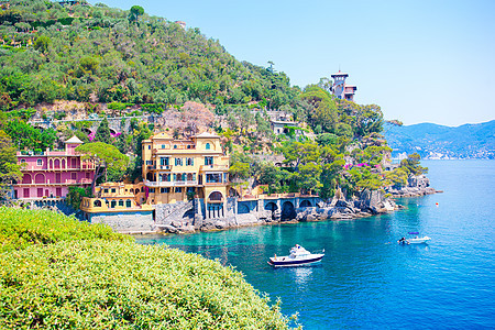 美丽的海岸 在意大利波托菲诺有多彩的房屋 夏季风景图片