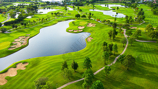 空中观视高尔夫球场景观 清晨日出景 放松 旅游图片