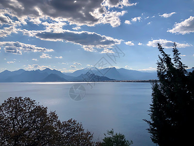 地中海海山和蓝天空的风景情况 山脉 美丽 悬崖图片