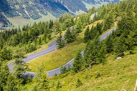 阿尔卑斯河谷 高山公路 美丽的 夏天 高的图片