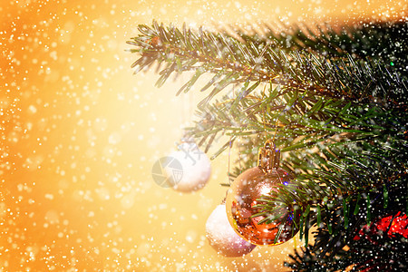 美丽的装饰圣诞树 假日背景 克里斯蒂玛图片