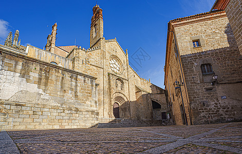 西班牙圣玛丽亚省拉森西亚或大教堂老教堂 游客图片