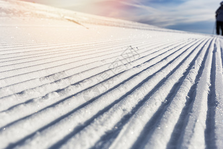 滑雪度假胜地 斜横旗背景电车 举起 山 运动图片