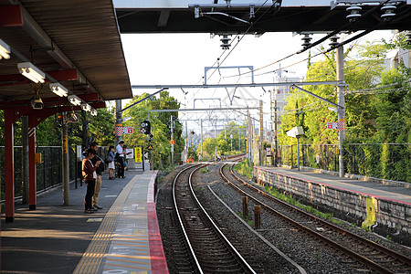 6月2日 有人口和城镇的铁路站 过境 日本 新干线图片