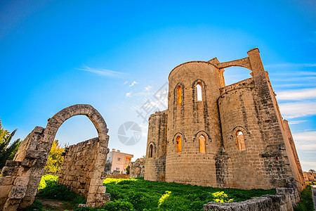 北塞浦路斯法马古斯塔的圣乔治大教堂墙面被毁图片