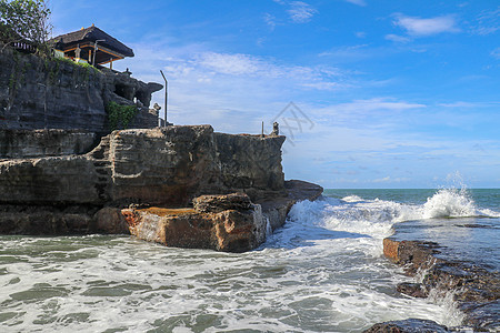 印度尼西亚巴厘岛史诗场景中美丽的海神庙 — 自然与建筑背景 朝圣寺坐落在一块巨大的沿海岩石上 普拉 旅行图片