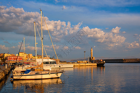 希腊克里特岛Chania旧港口的游艇和船只 建筑学 老港图片