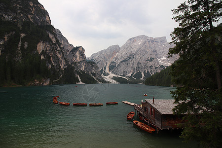 布赖人湖湖 运动 夏天 全景 欧洲 美丽 水 岩石图片