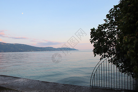 加尔达湖 欧洲 天 旅游 海岸 水 全景 晴天图片