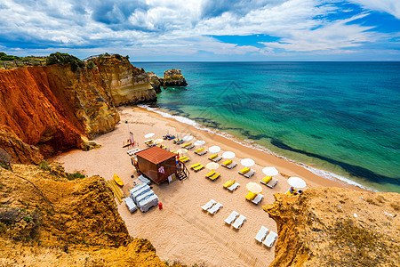 在Portimao Algarve和Portug的Carenanos海滩 支撑 大西洋图片