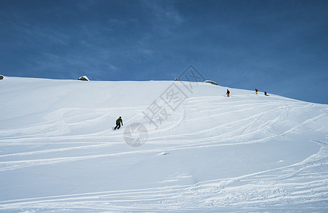 在高山滑雪度假胜地 自然 假期 全景 蓝色的图片