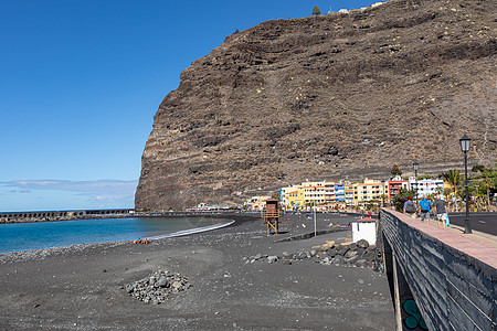 加那利岛La Palma带黑熔岩沙的塔扎科特海滩 火山 拉帕尔马图片