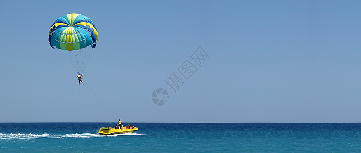 降落伞 海洋 帆 全景 旅行 闲暇 天空 蓝色的 高的图片