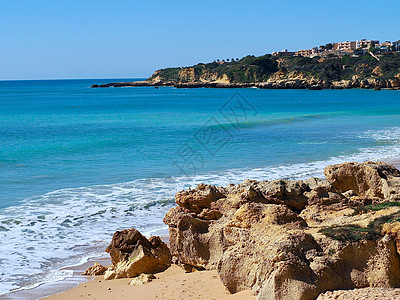 葡萄牙的阿尔布法伊拉罗曼海岸 有蓝色大西洋 海景 夏天图片