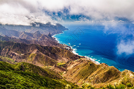 具有岩石山的热带热带岛屿 风景风景图片